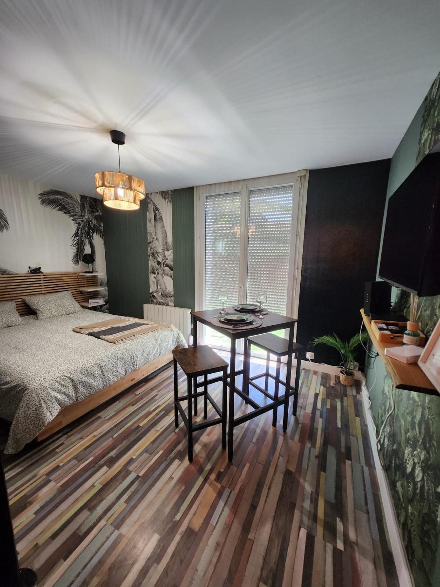 Apartamento No Historico Нуайон Экстерьер фото